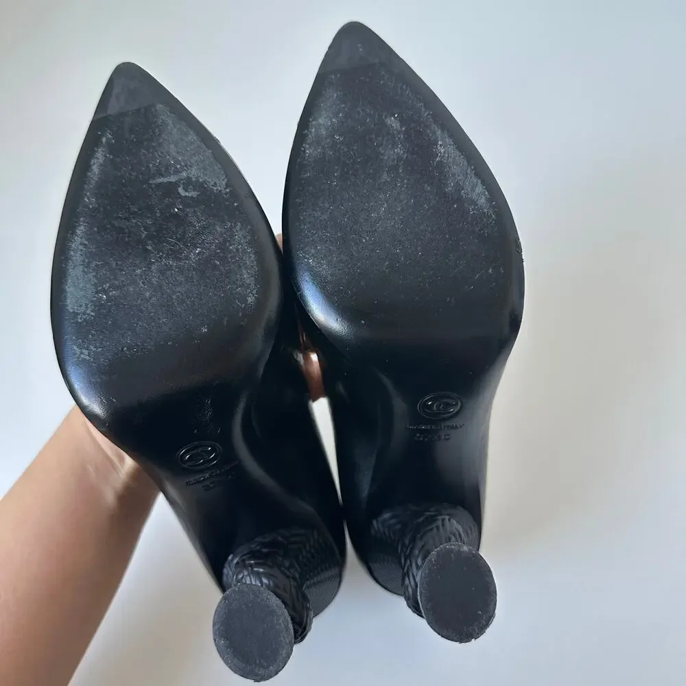 CHANEL 2014 CC Logo Cap Toe Knot Heel Pumps IT 37.5 Black